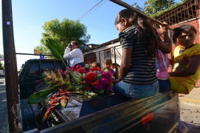 Cortejo fúnebre en Chichigalpa, Nicaragua, de un hombre fallecido por Insuficiencia Renal Cr{onica. Foto: Carlos Herrera.